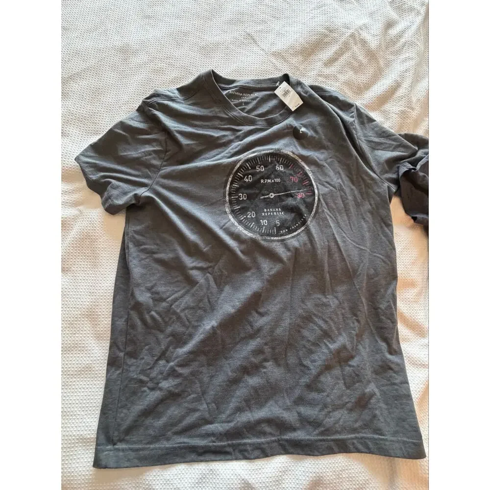 Banana Republic Lot of 2 T-Shirts Men’s Size Large NWT